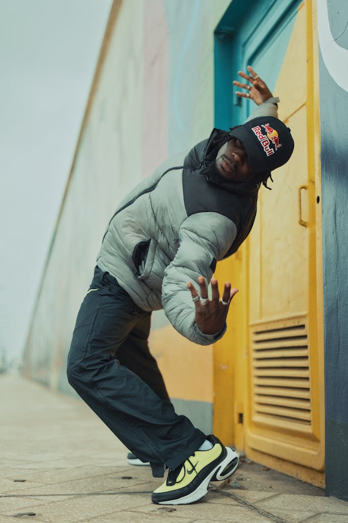 Embodiment & Mind-Body Therapeutics: Movement, Touch and Psychological Healing