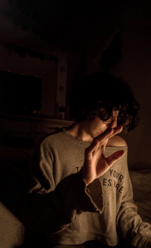 Fearful-Avoidant Attachment: Why You Want Connection but Push It Away